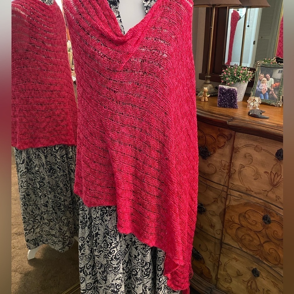 Fun Raspberry Color Knit Shawl-One Size